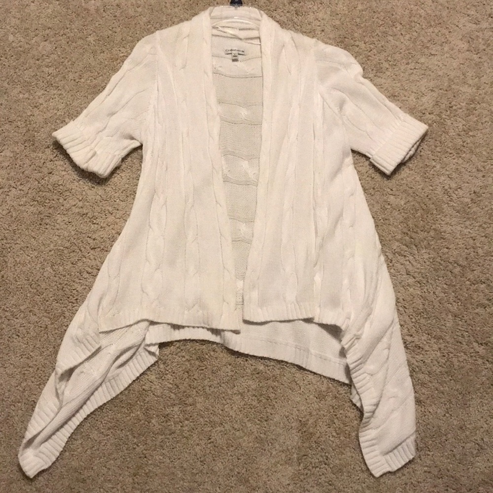 Short-sleeved sweater